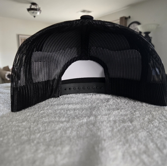 RUTHLESS OUTLAWZ CUSTOMS  LEATHER PATCH  CAP.      (5 PANEL  FLAT CAP) - Picture 4 of 10